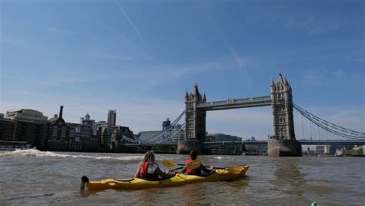 Can you kayak on the London canals?