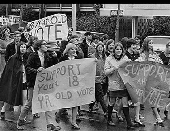 How did the Vietnam War affect the voting age?